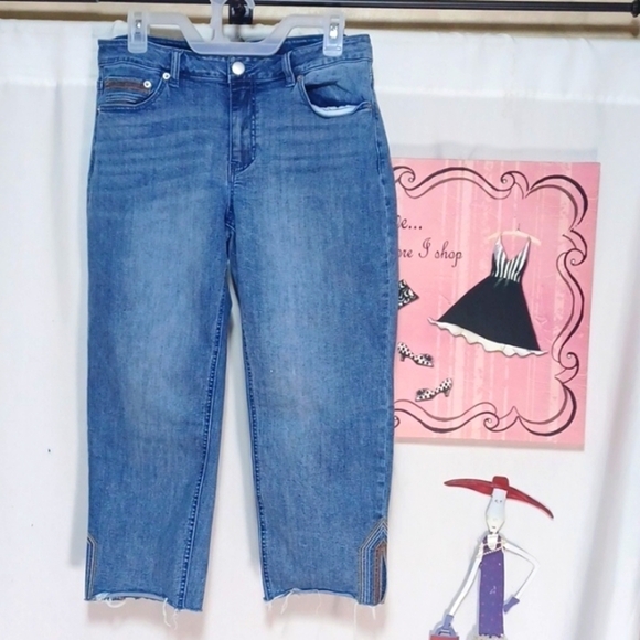 CATO DENIM CLASSIC jeans size 10 in a beautiful faded blue demin stretch 💙 😍 - Picture 1 of 7